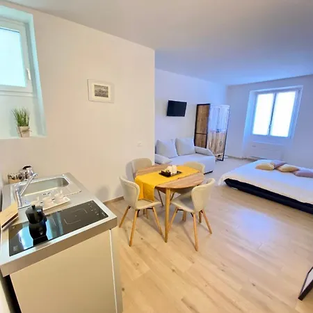 Isola Bella Apartament *